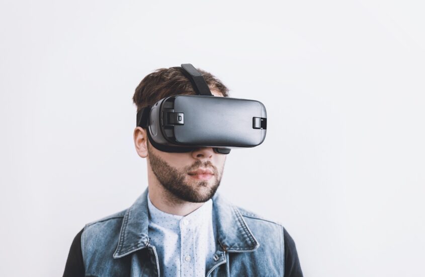 Best Tech Gadgets For Teens: Top Picks for 2025